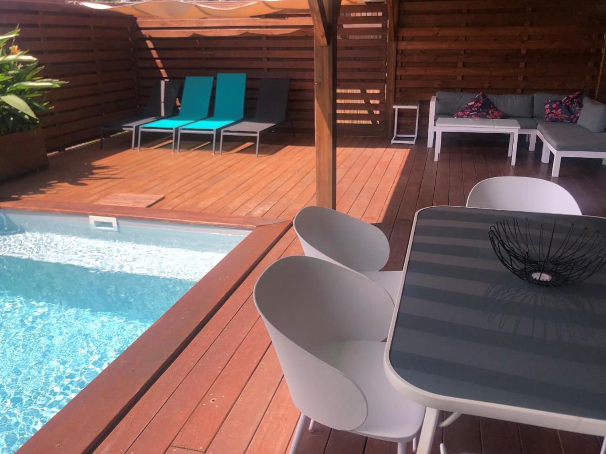 Maison Ste Anne/Marin Piscine personnelle vue sur mer Le Marin Extérieur photo